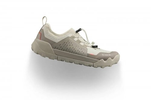 Cyklistické tretry FIZIK TERRA ERGOLACE 2.0 OFF WHITE