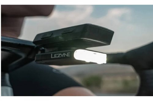 Přední světlo LEZYNE LIGHT FRONT ROAD DRIVE 500
